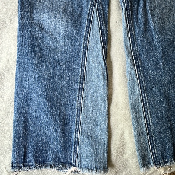 Abercrombie & Fitch Kick Flare Ultra High Rise Jeans - Picture 5 of 5